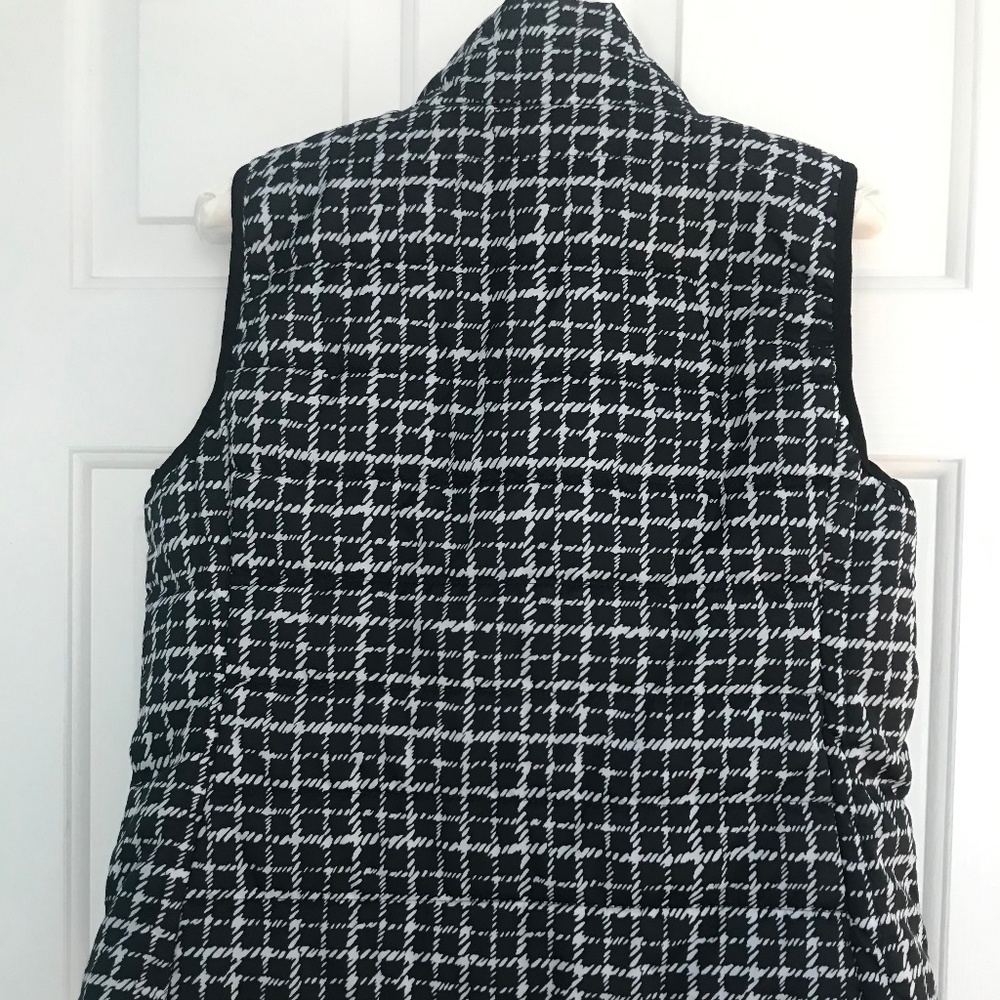 Vest - Picture 2 of 3